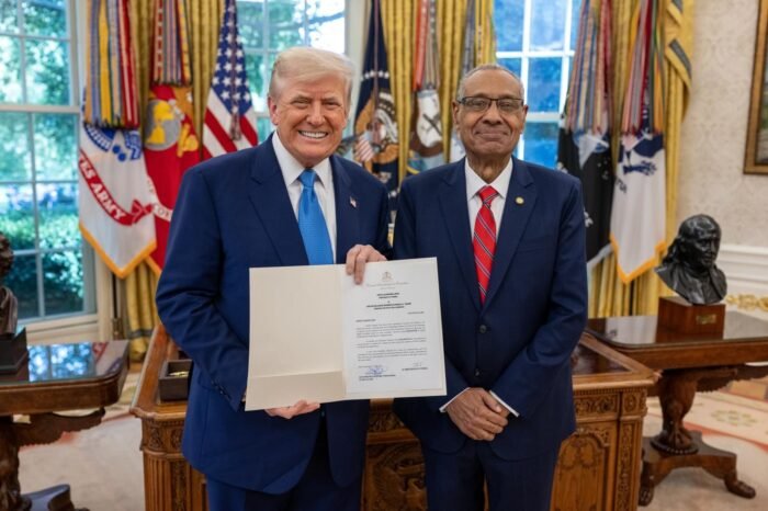 Ambassadeur Haïti USA:Lionel Delatour remet ses lettres de créance au président Trump à la Maison‑Blanche