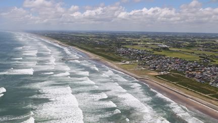 Tsunami déclenché par le séisme de magnitude 8,8 au large du Kamtchatka en Russie, frappant les côtes du Pacifique