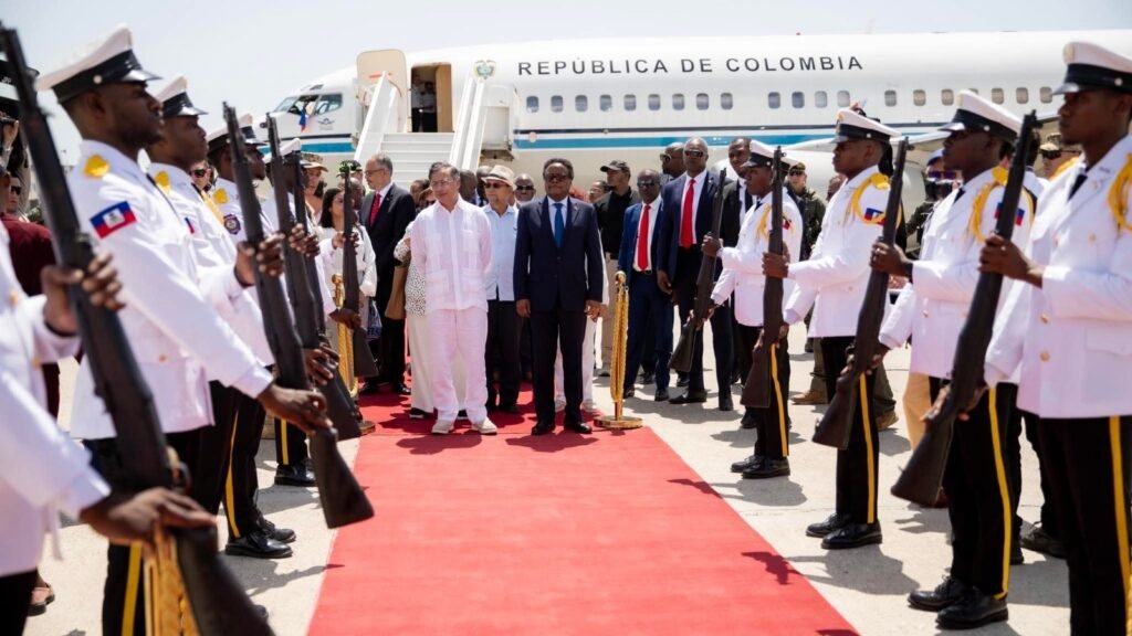 Le président Gustavo Petro visite Haïti pour discuter de coopération sécuritaire et diplomatique.