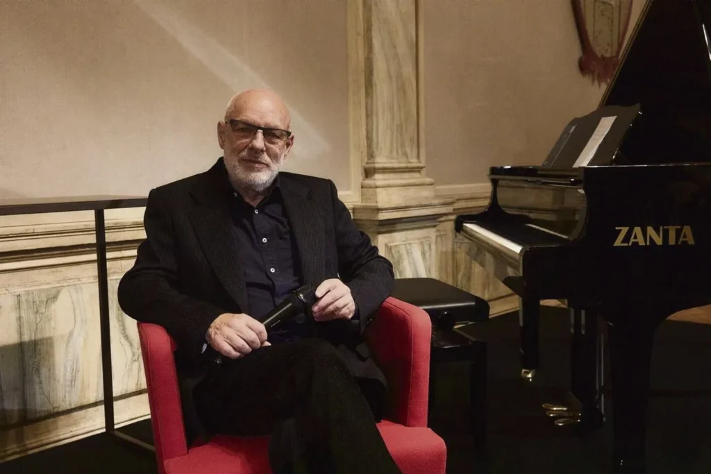 Brian Eno critique l’inaction face à Gaza