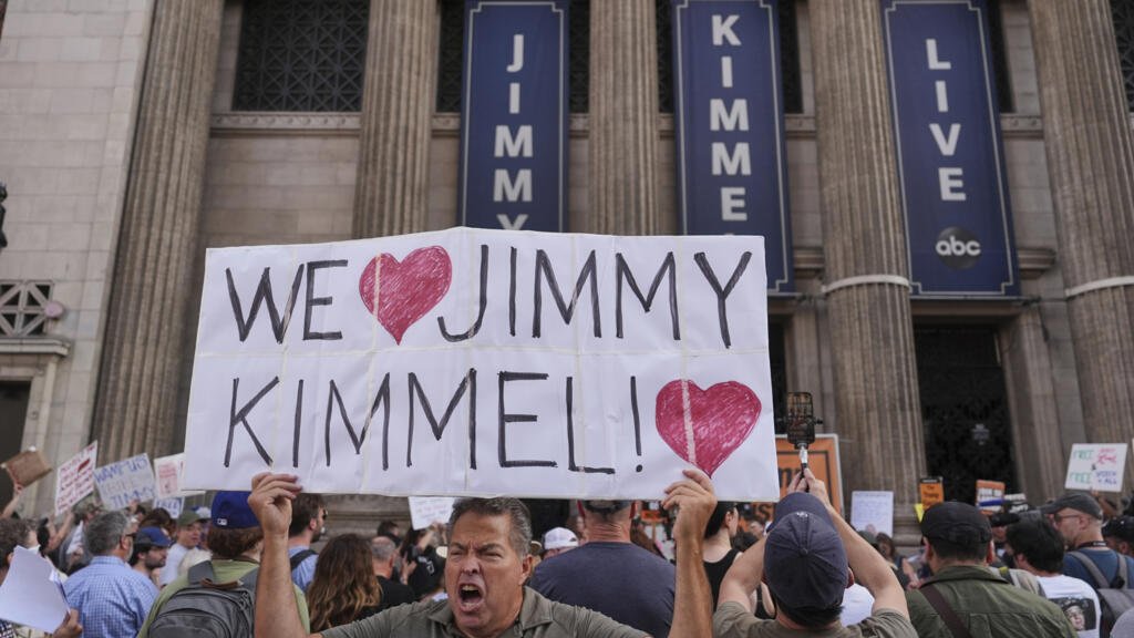 Manifestation de soutien à Jimmy Kimmel après la suspension de son émission sur ABC.