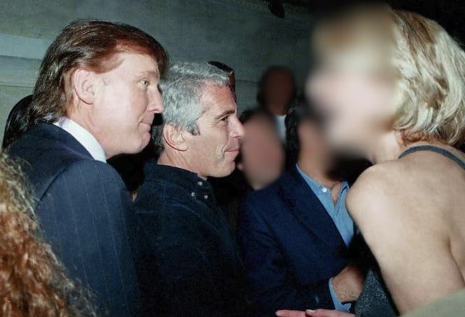 Donald Trump et Jeffrey Epstein lors d’une soirée dans les années 90