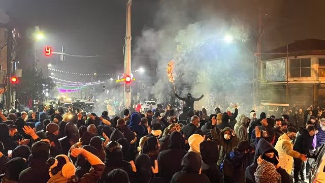 Manifestations populaires à Téhéran contre la crise économique et politique en Iran