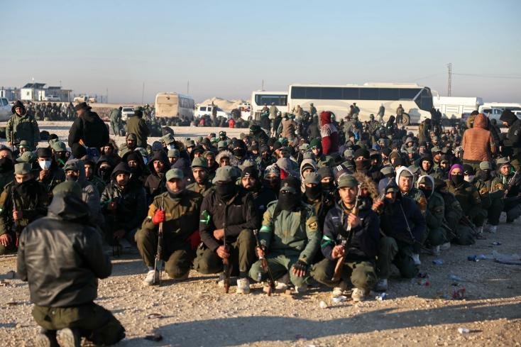 Transfert de prisonniers de l’État islamique de Syrie vers l’Irak par l’armée américaine